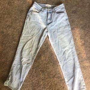 Light washed mom jeans